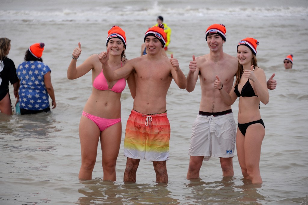 ../Images/Nieuwjaarsduik Nederzandt 2016 104.jpg